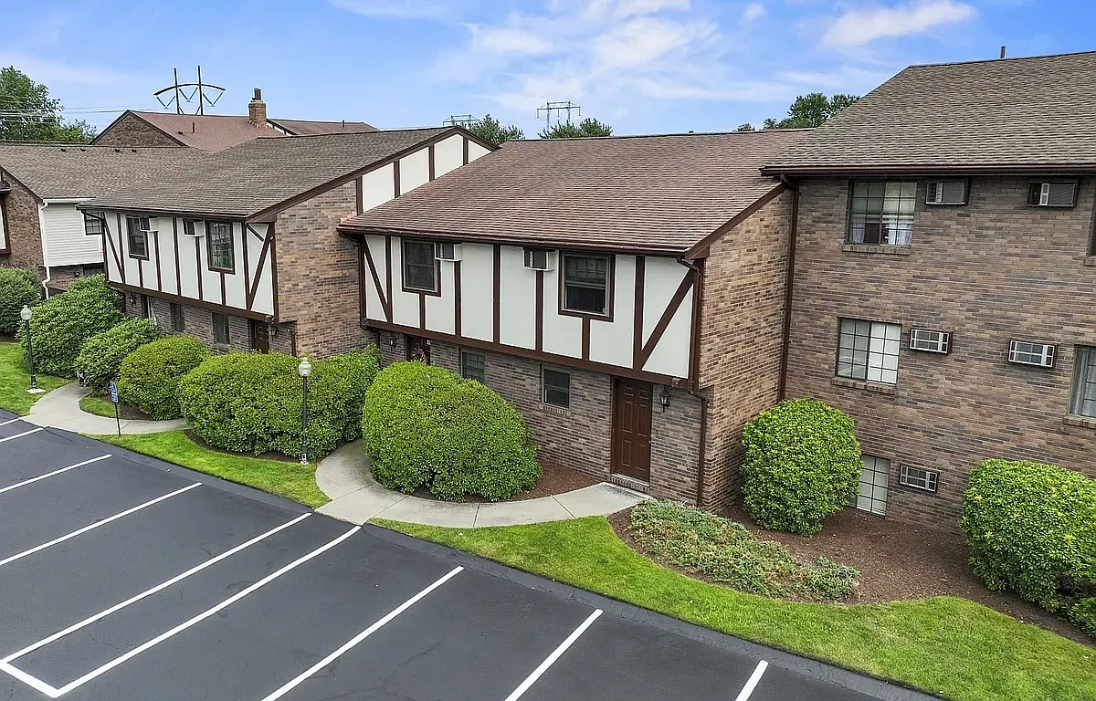 Tudor Glen Village – photo 3