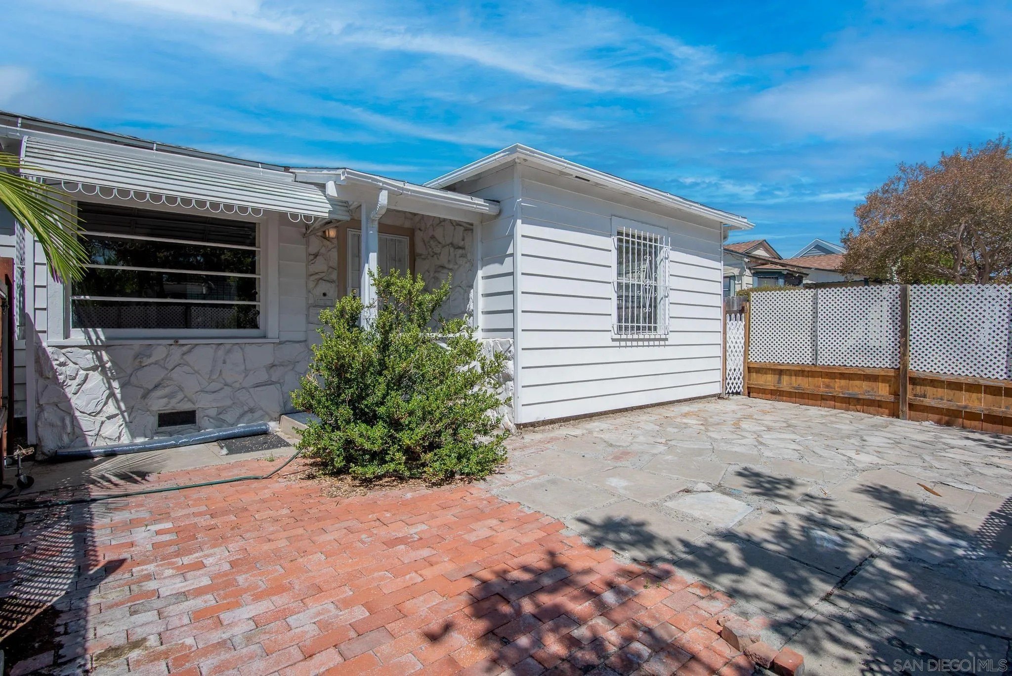 4682 Altadena Ave. – photo 2