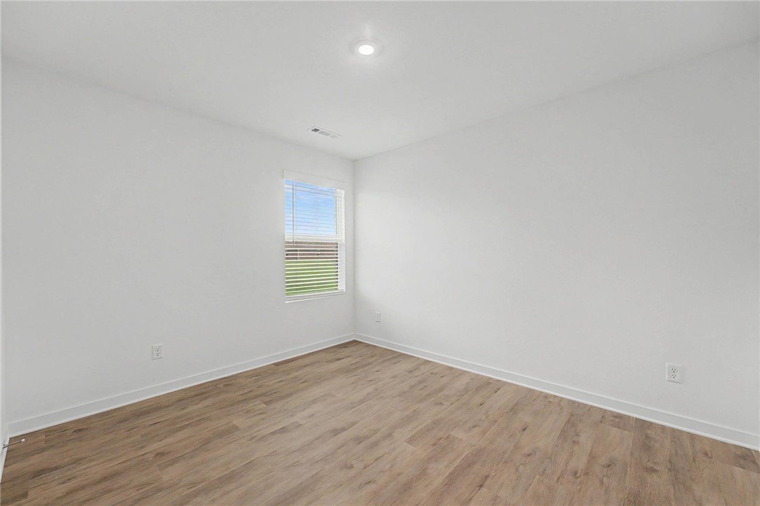 541 Nevada St – photo 5
