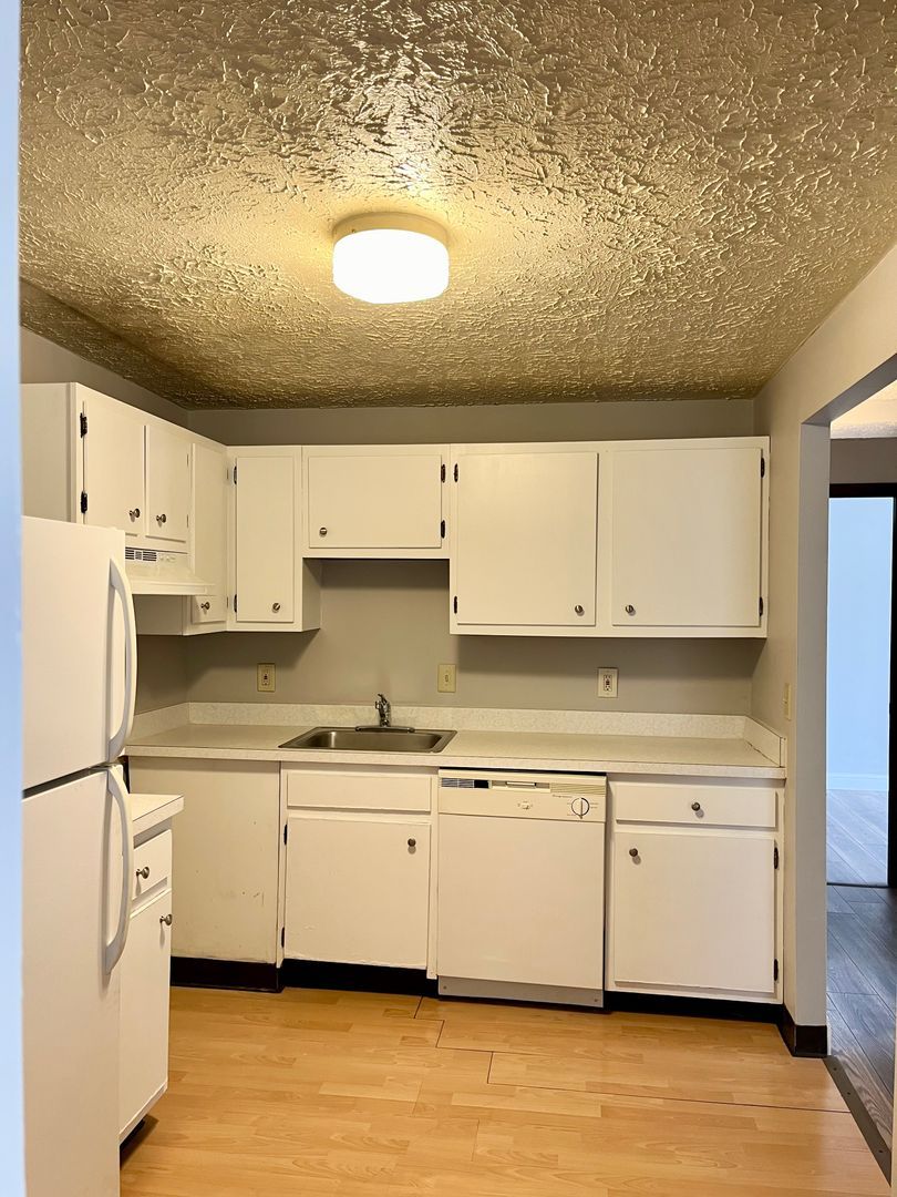 335 Sterling Ave unit A310 – photo 3
