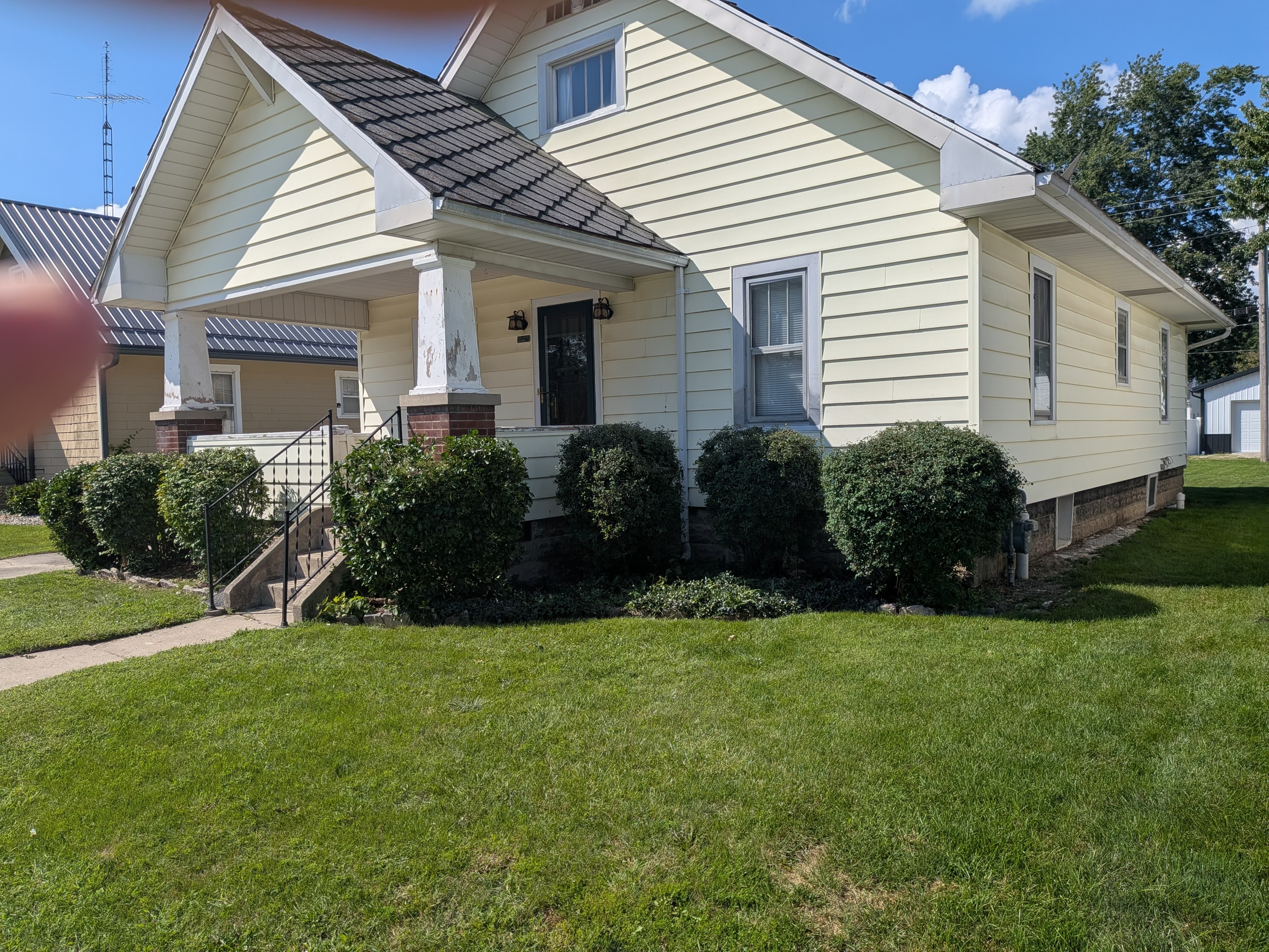 527 E Fulton St – photo 5