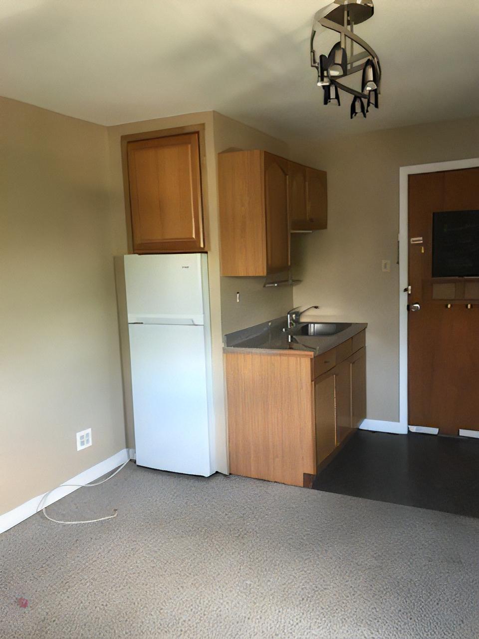 202 N Clinton Ave unit 2 – photo 1
