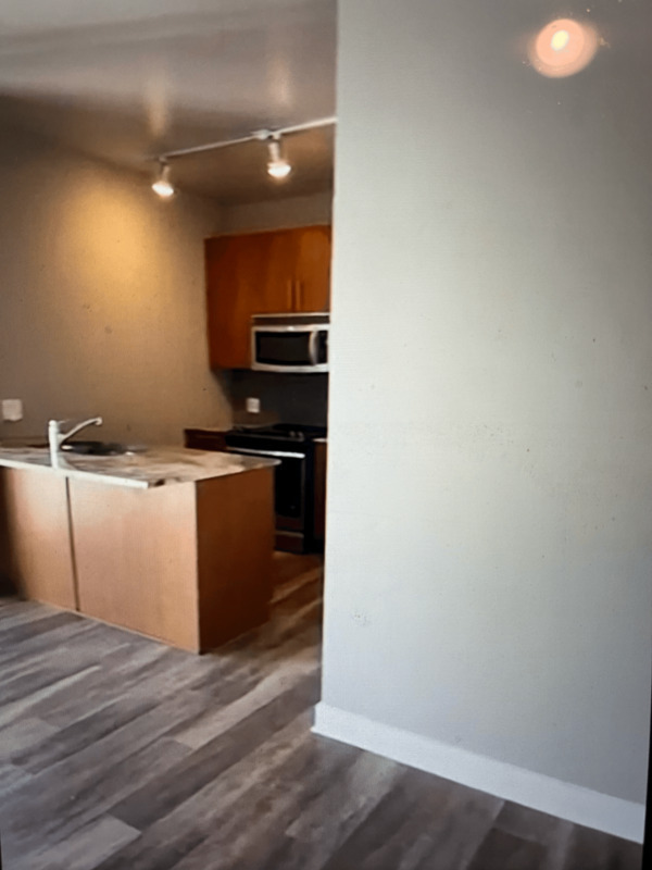11 W Grand Ave – photo 1