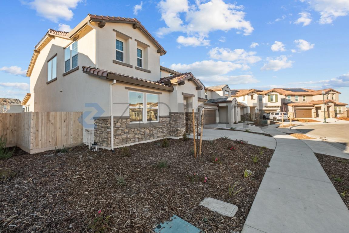 15889 Mavericks Ln – photo 2