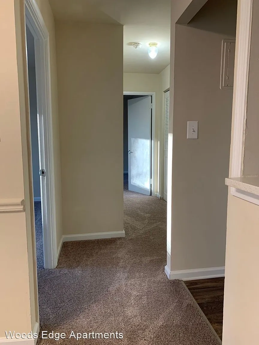 Woods Edge Apartments – photo 1