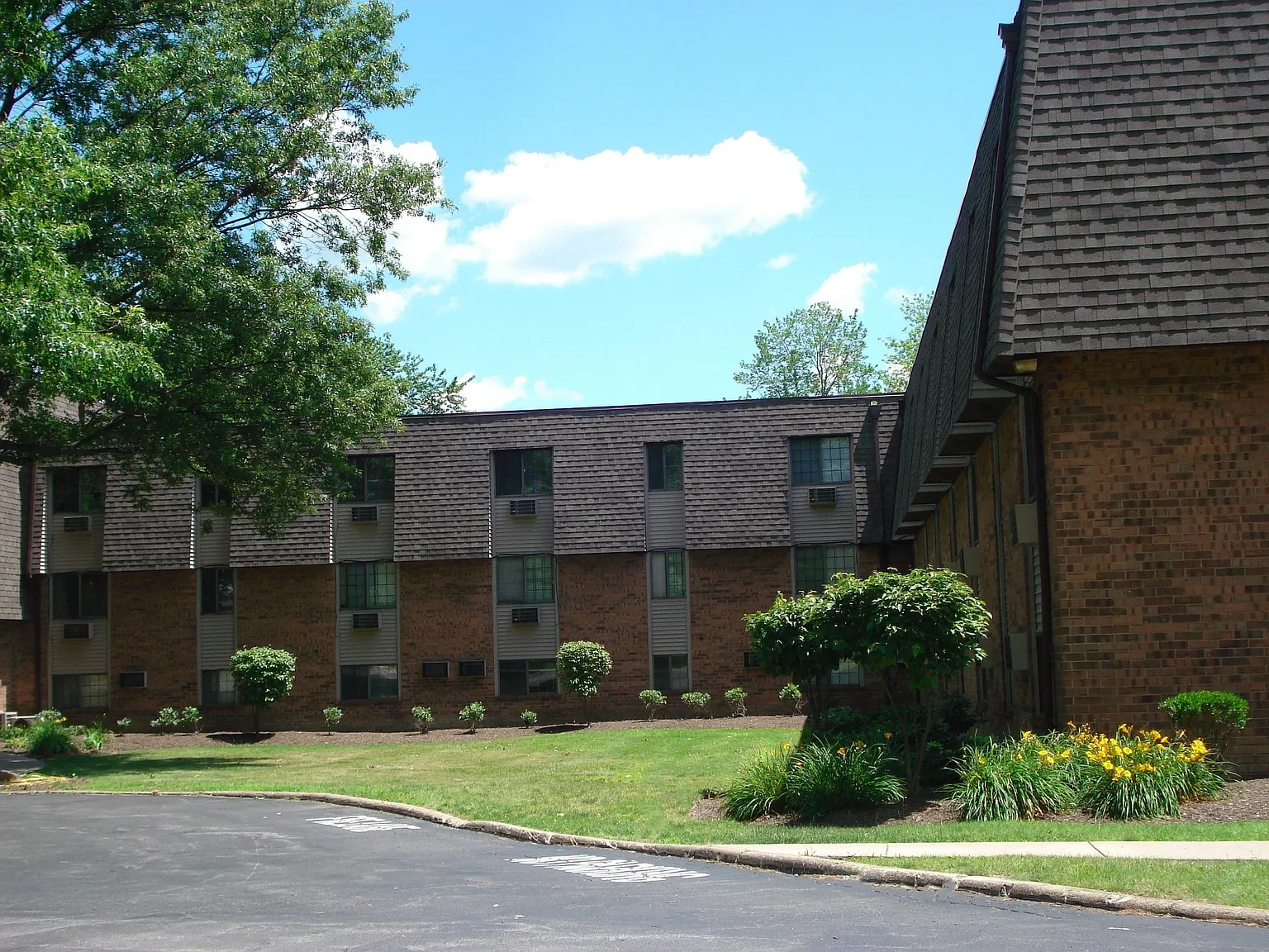 Peppertree Apartments – photo 3