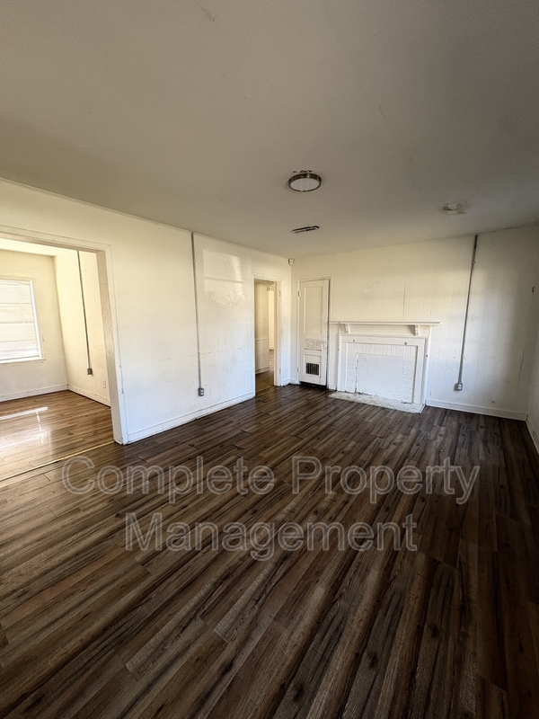 1933 St Charles Ct SW – photo 4