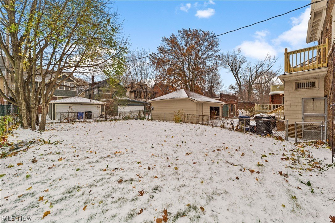 867 East Blvd – photo 4