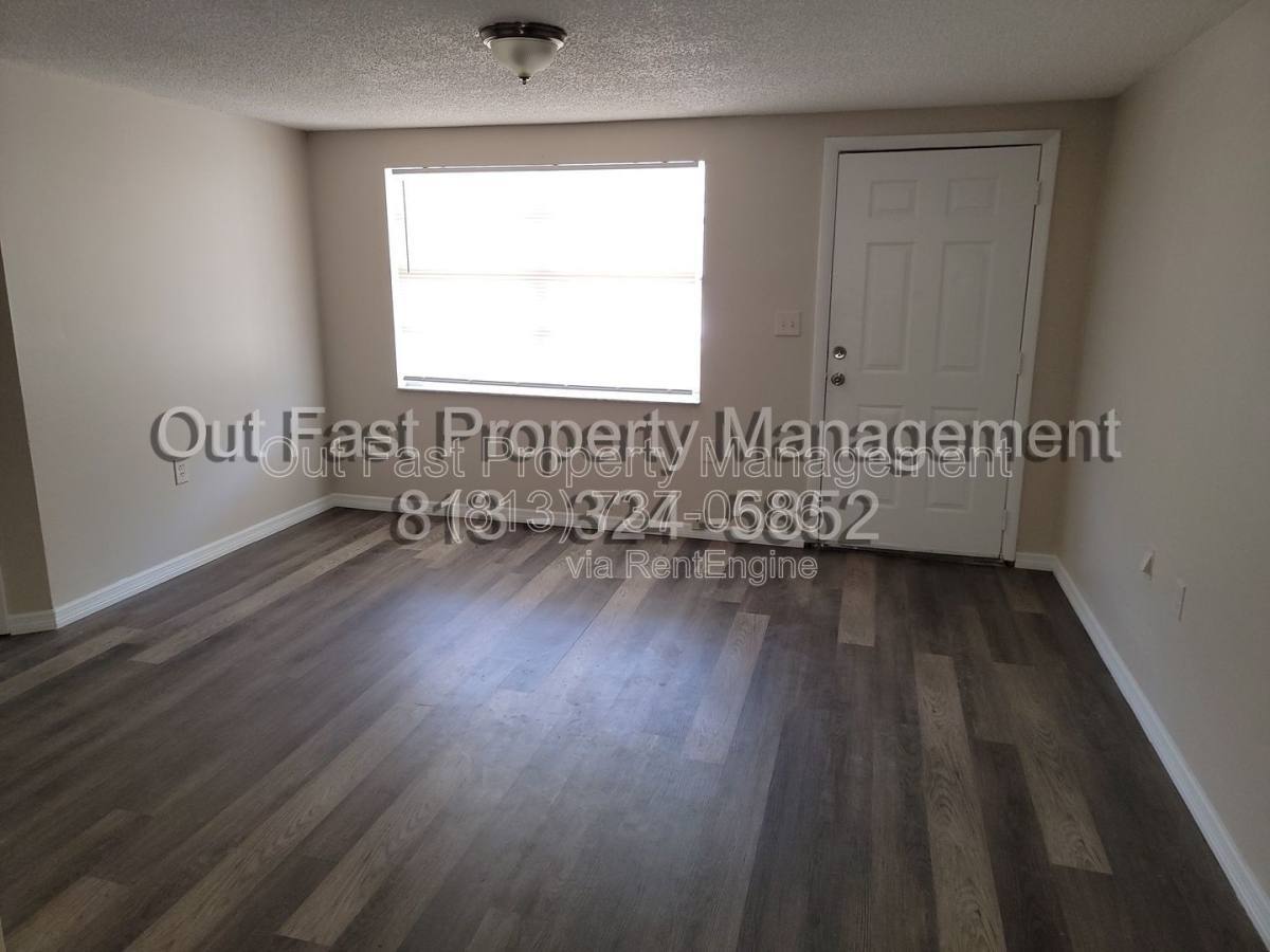 8400 Sunnydale Dr – photo 2