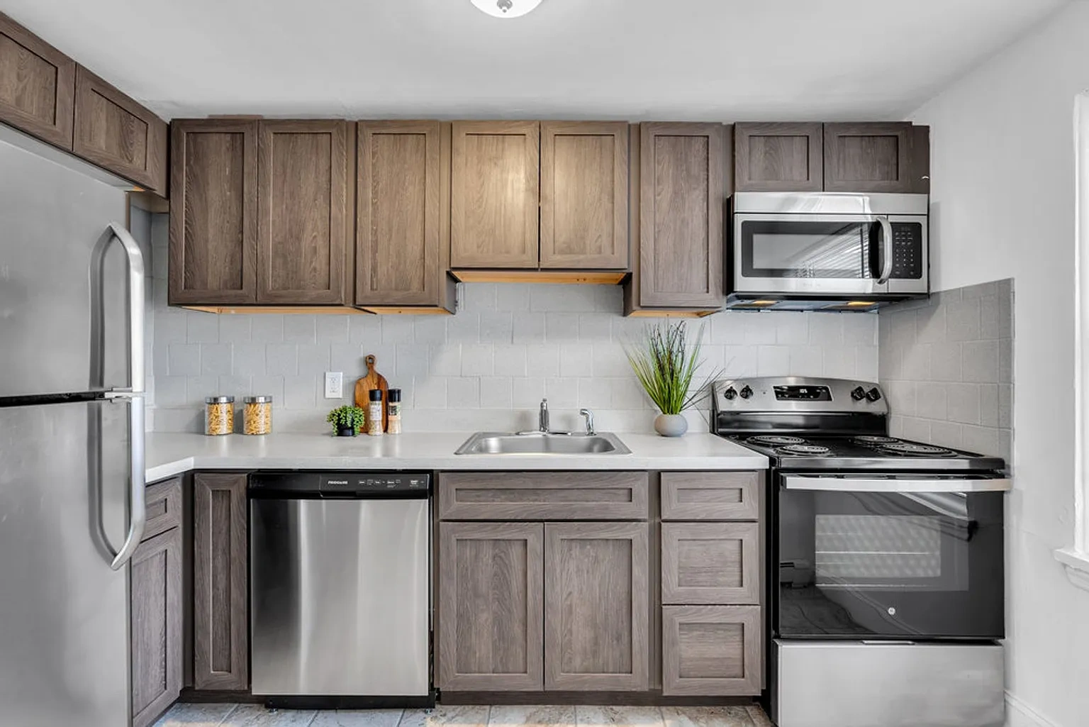 Maple Court Apartments – photo 3