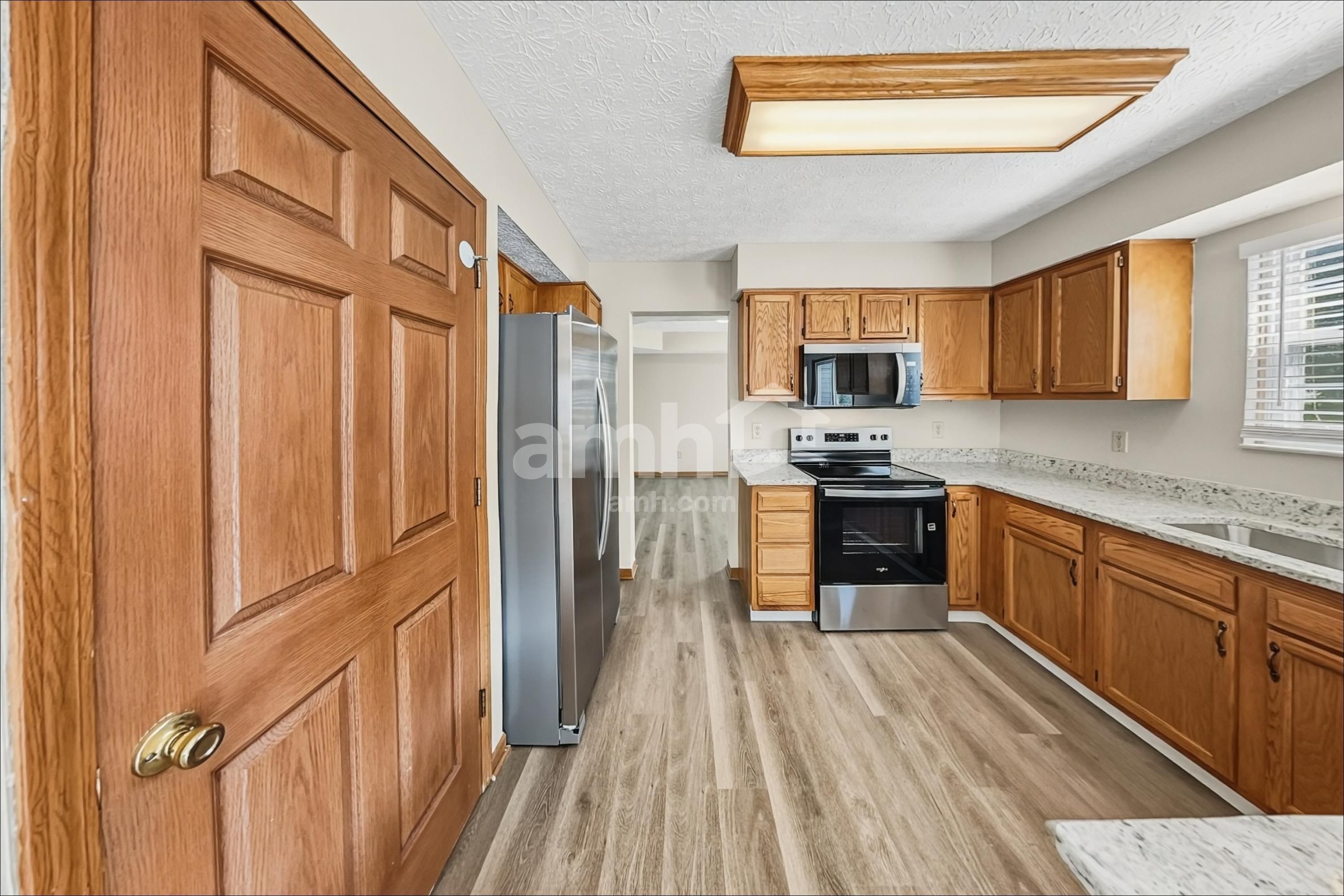 206 Aston Ct – photo 4
