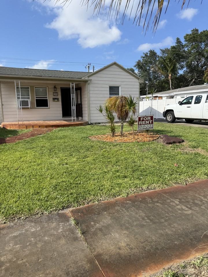 505 Foresteria Dr unit 1 – photo 3