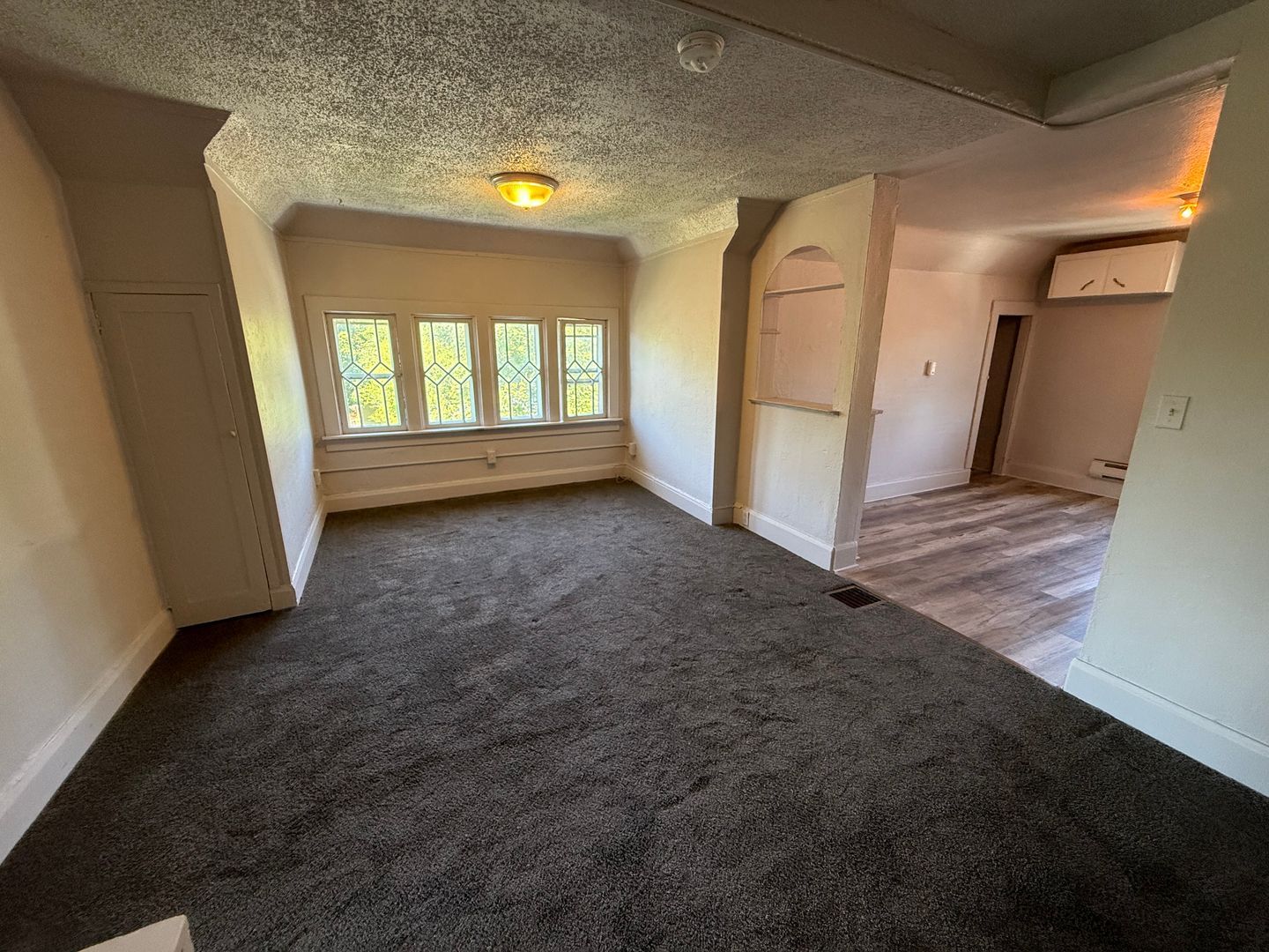 421 S Chestnut St unit #5 – photo 2