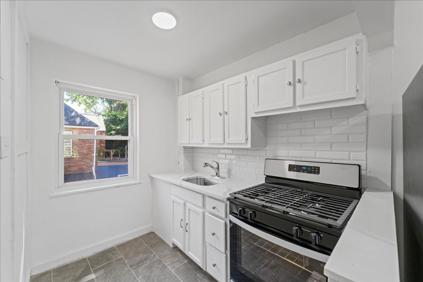 3847-3849 Beechwood Blvd unit 2 – photo 4