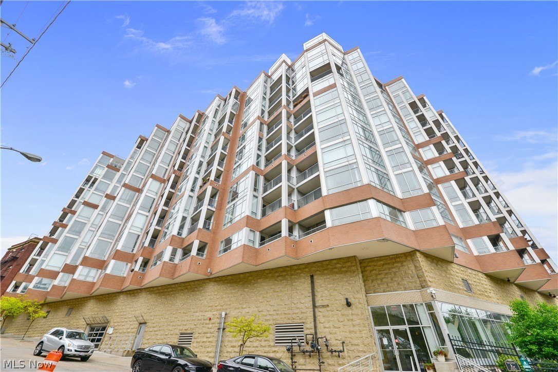 2222 Detroit Ave #907 – photo 4
