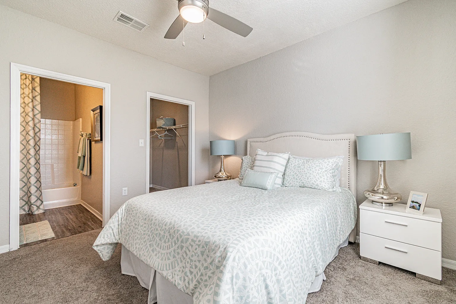 2211 Grand Isle – photo 3