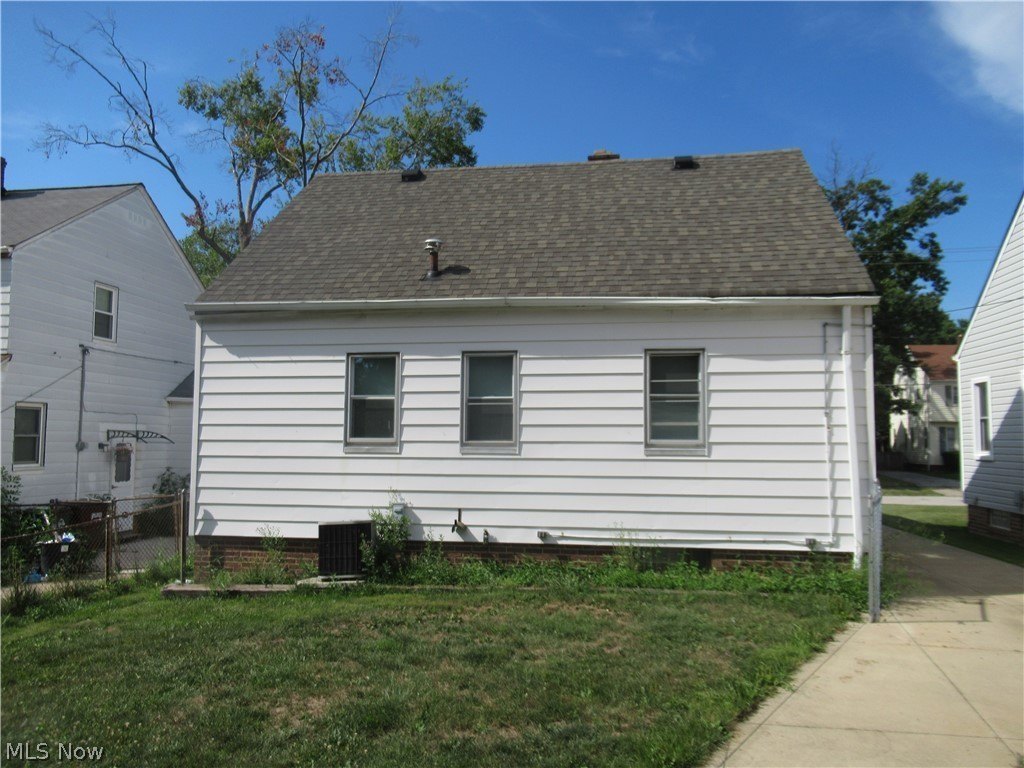 5203 Maplecrest Ave – photo 4