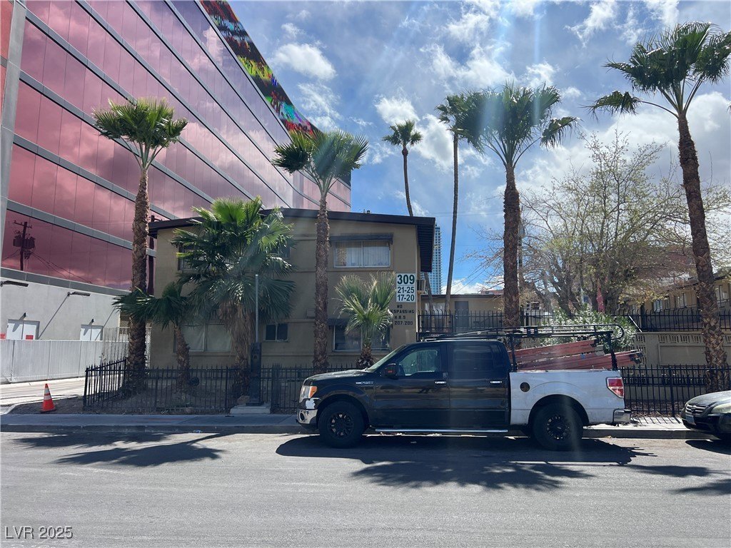 309 W Cincinnati Ave #18 – photo 4