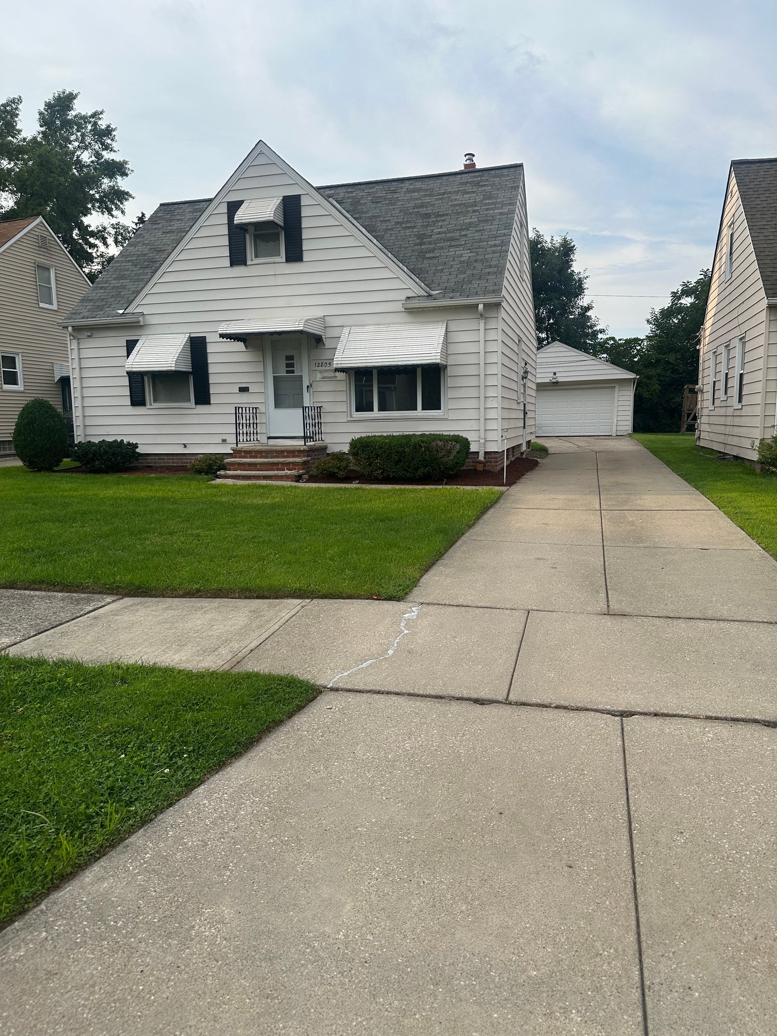 12805 Oakview Blvd – photo 2
