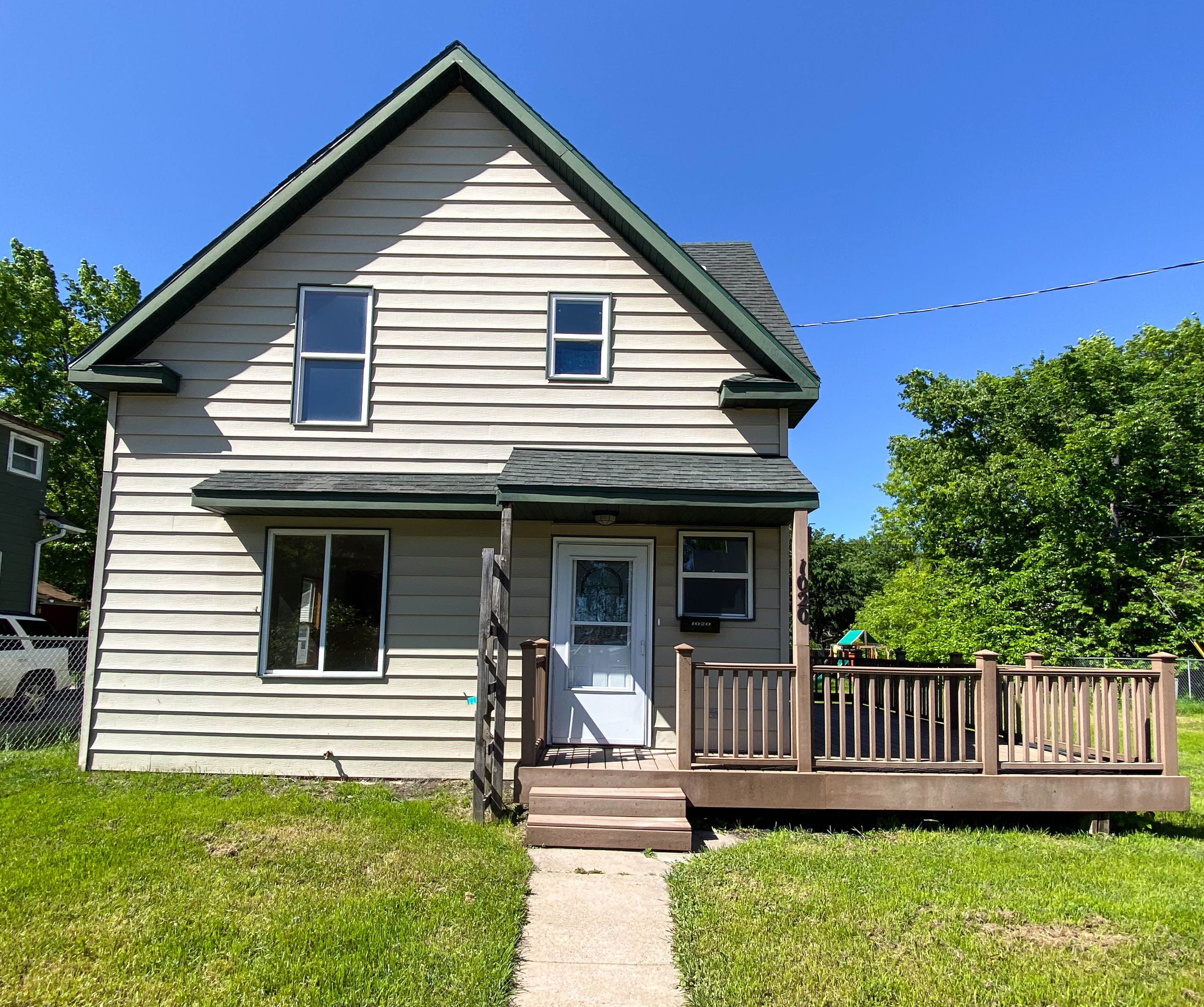 1020 2nd Ave N – photo 1