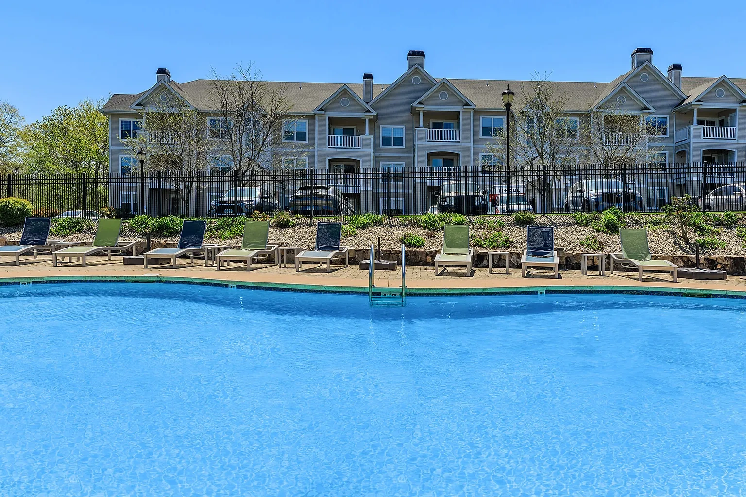 Knoll Crest Apartments – photo 2