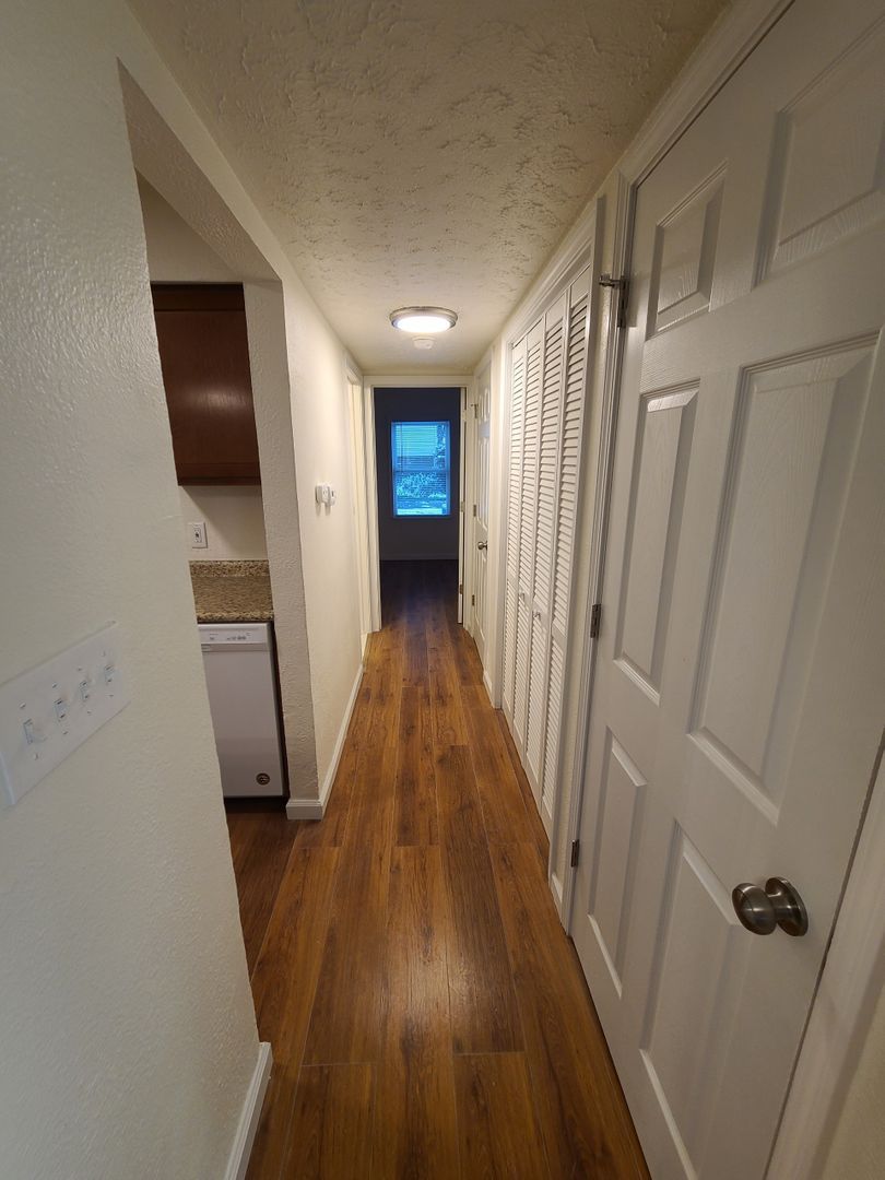 251 W High St unit D – photo 2