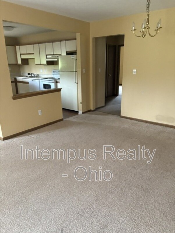 6321 St Andrews Dr unit 32 – photo 3
