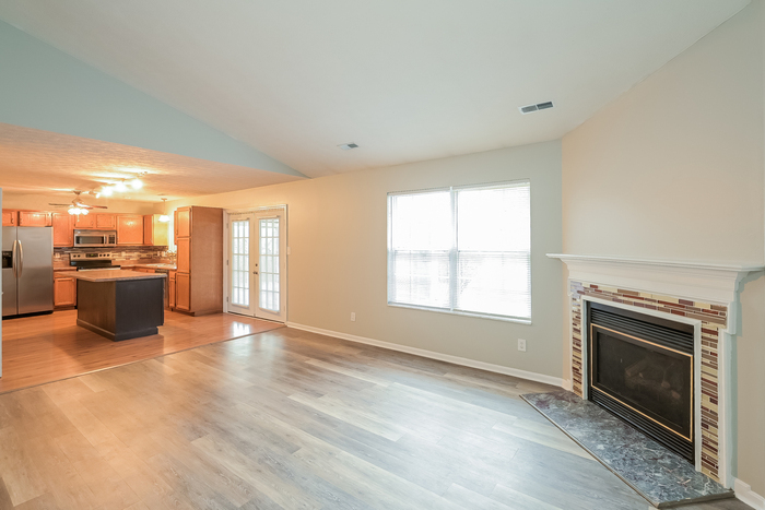6460 Calloway Ct – photo 2