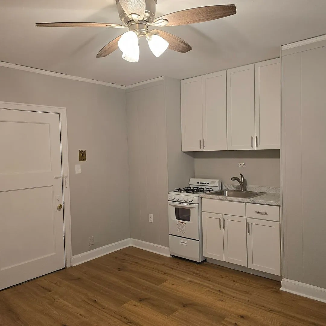 Lower East Side Milwaukee Studio and One bed Apartments- Flexible Lease Terms – photo 4