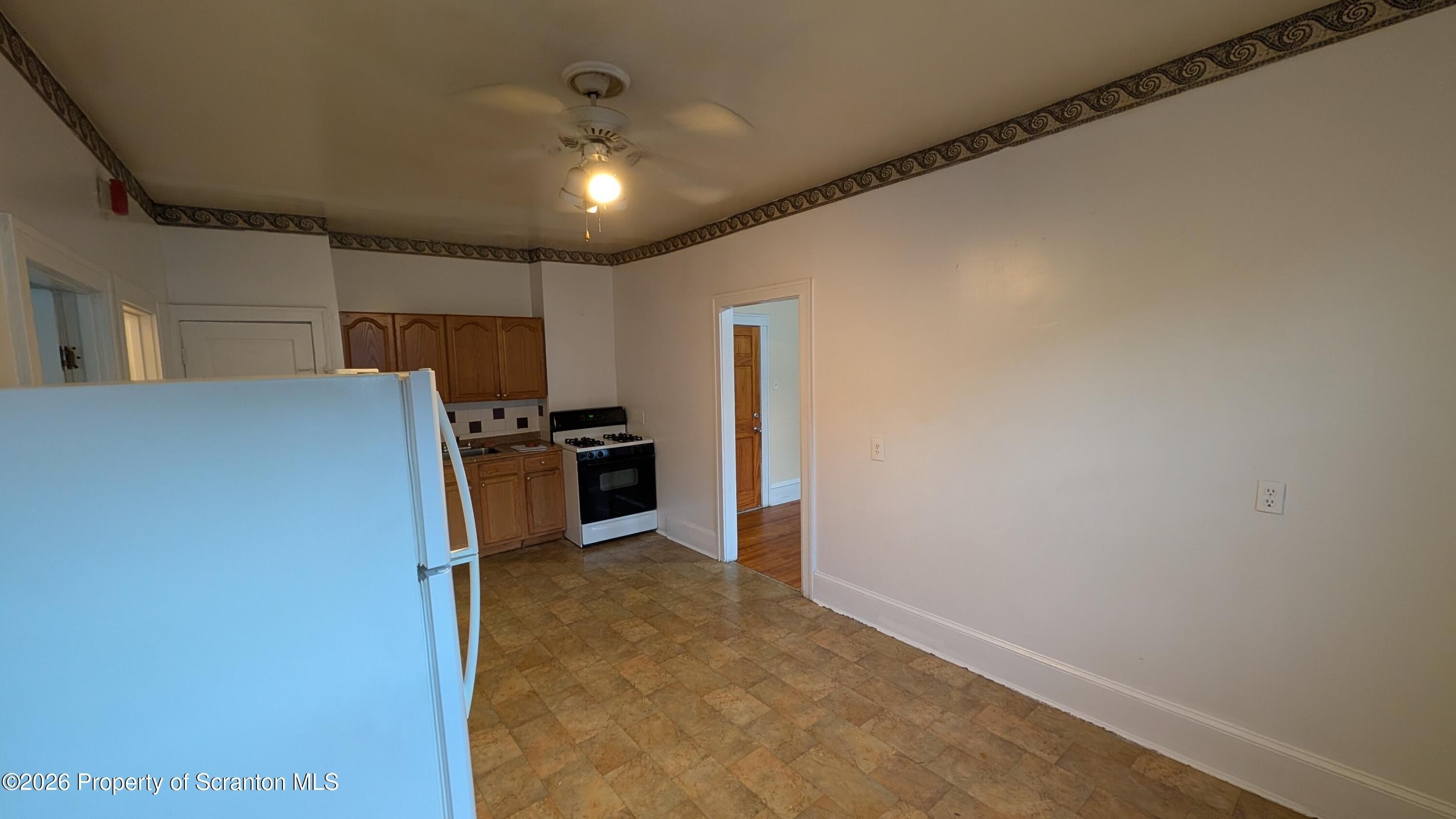 914 W Lackawanna Ave #6 – photo 5