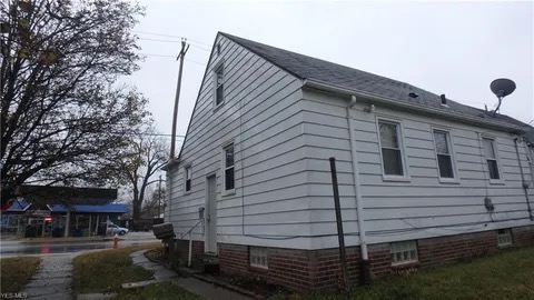 3938 W 130th St – photo 2