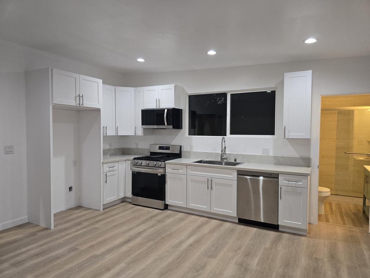 3230 Cerritos Ave unit 1/2 – photo 2