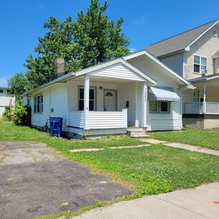 15205 Lincoln Ave – photo 4