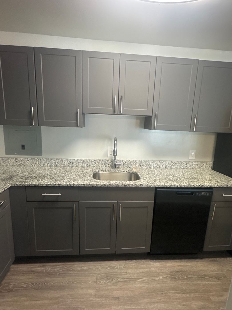 3331 Hewitt Ave unit 3331 #103 – photo 3