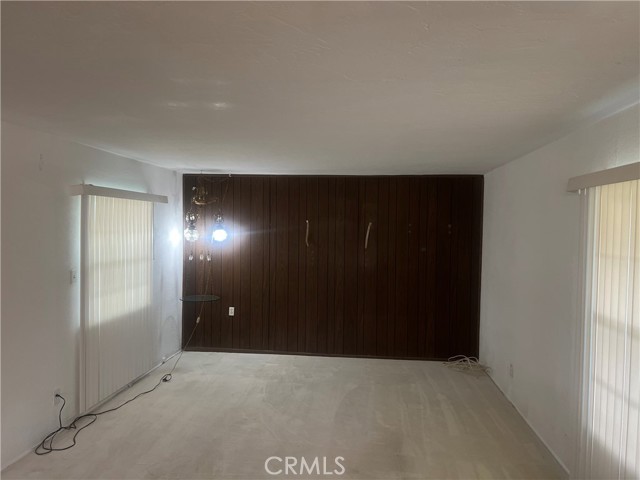 543 Flores St N – photo 2