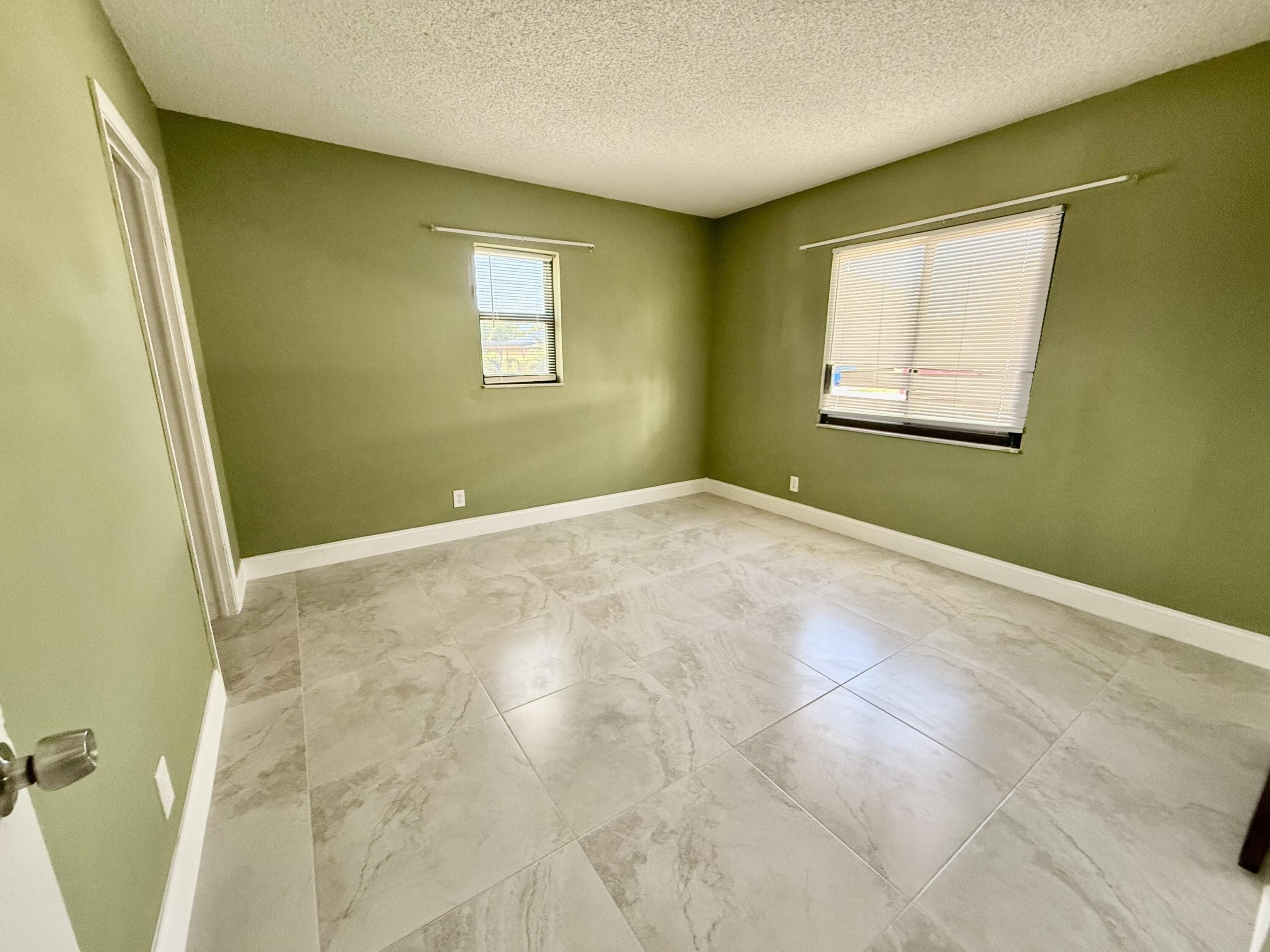1691 W 26th St #1 – photo 4