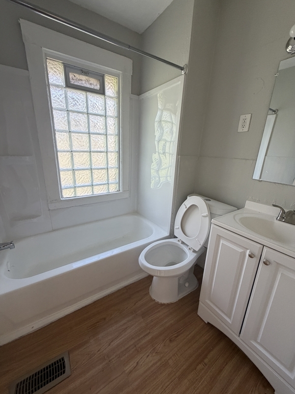 631 E 113th St – photo 5