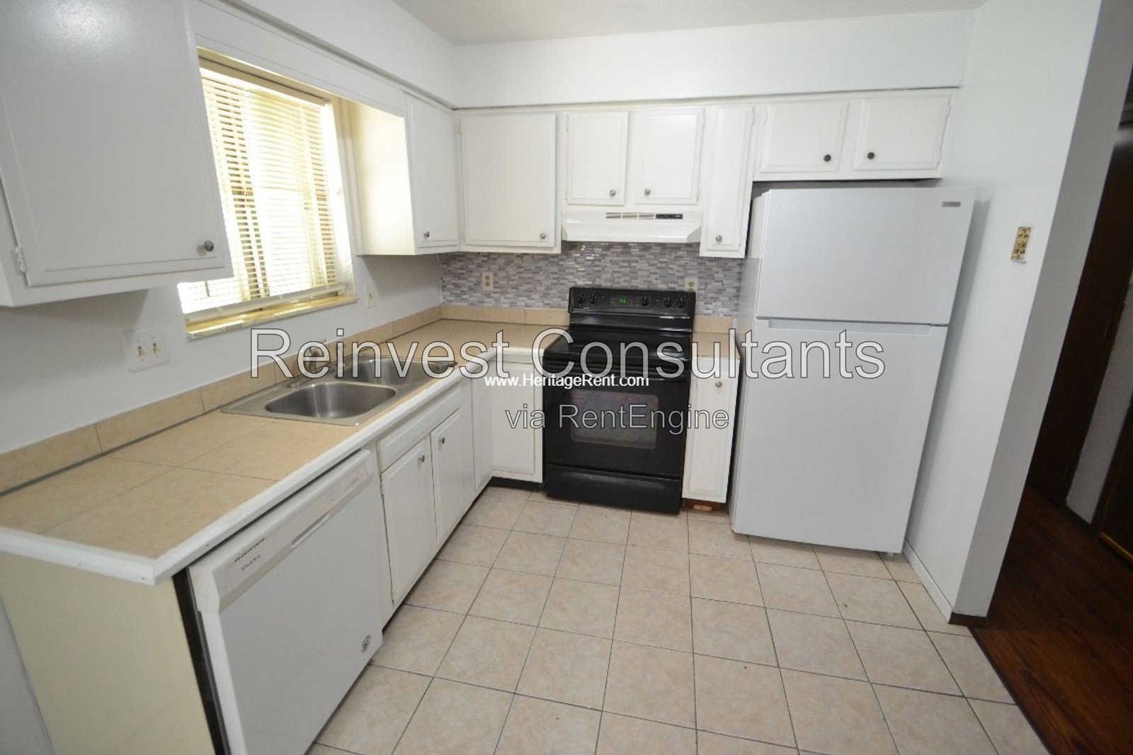 27 Wesleyan Ct unit A – photo 2