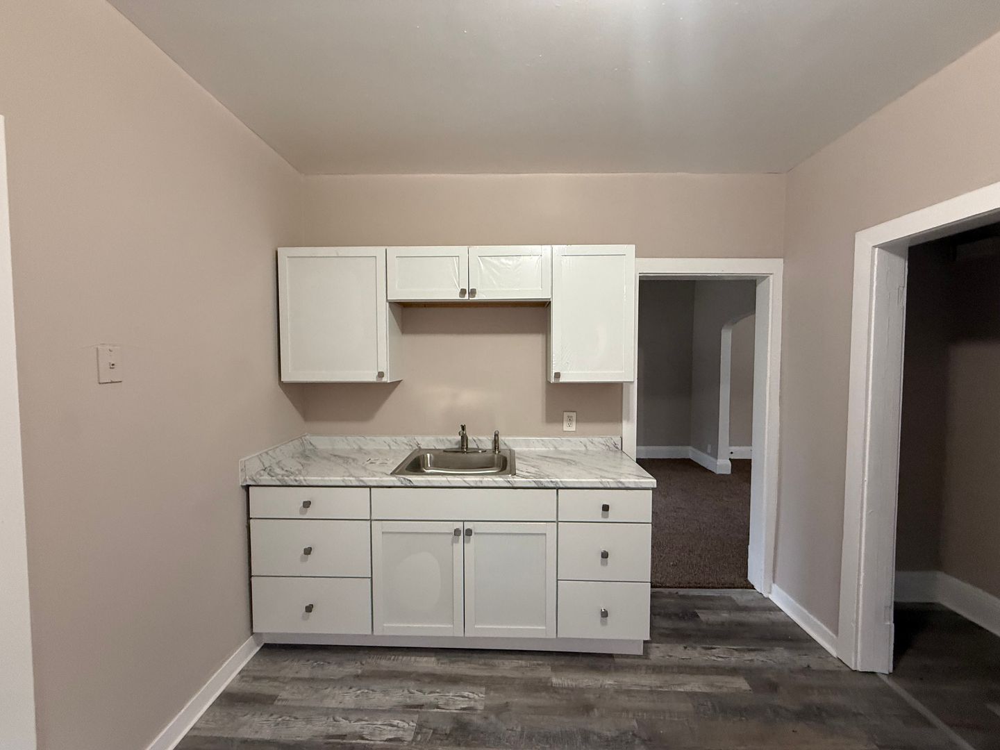 13810 Bartlett Ave – photo 2
