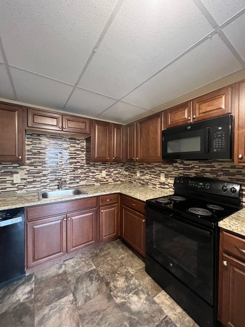 200 Bunker Hl Rd unit 208 – photo 2