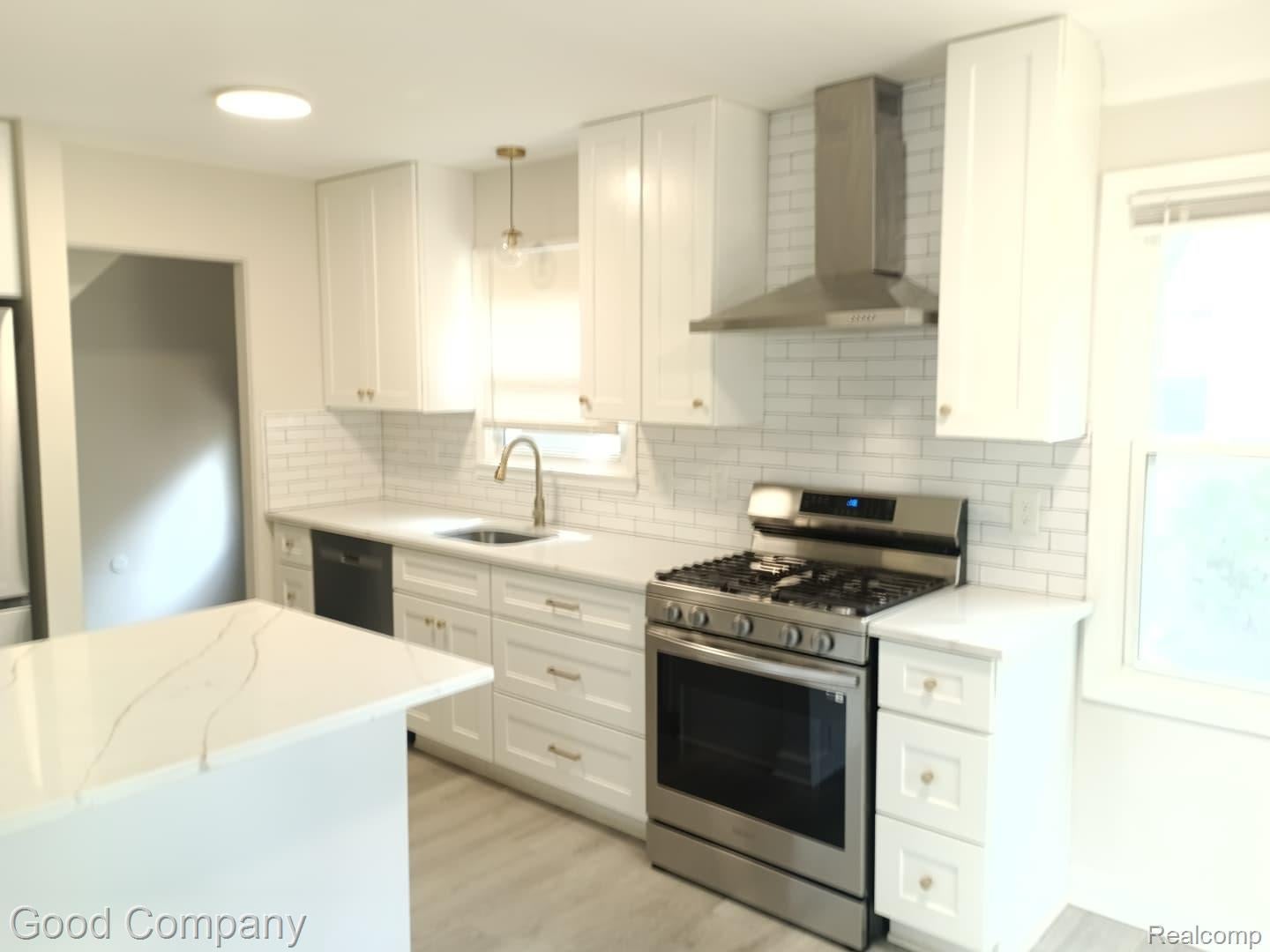 23570 Sherman St – photo 5