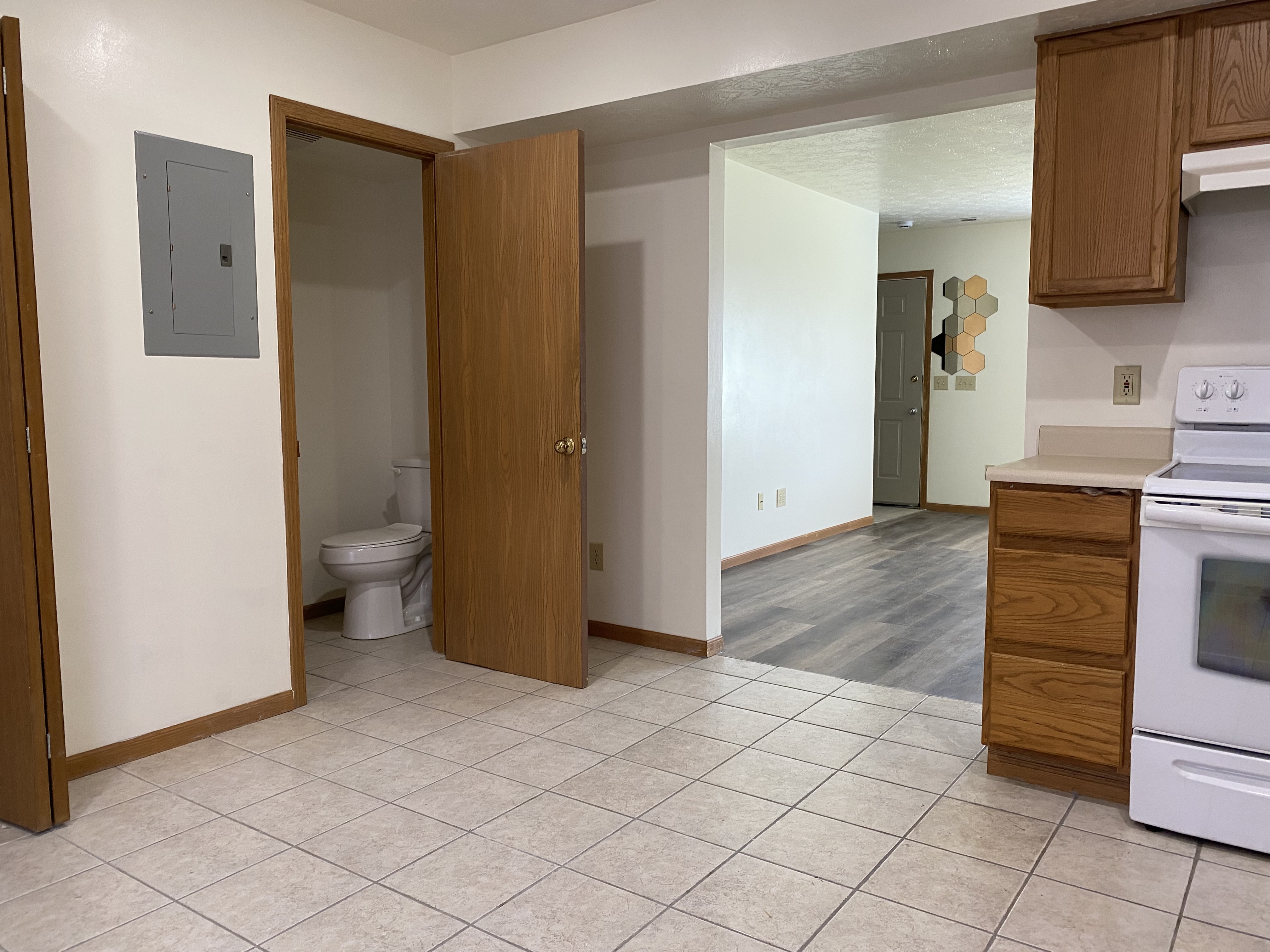 1016 Eleanor Ave unit 1016 – photo 5