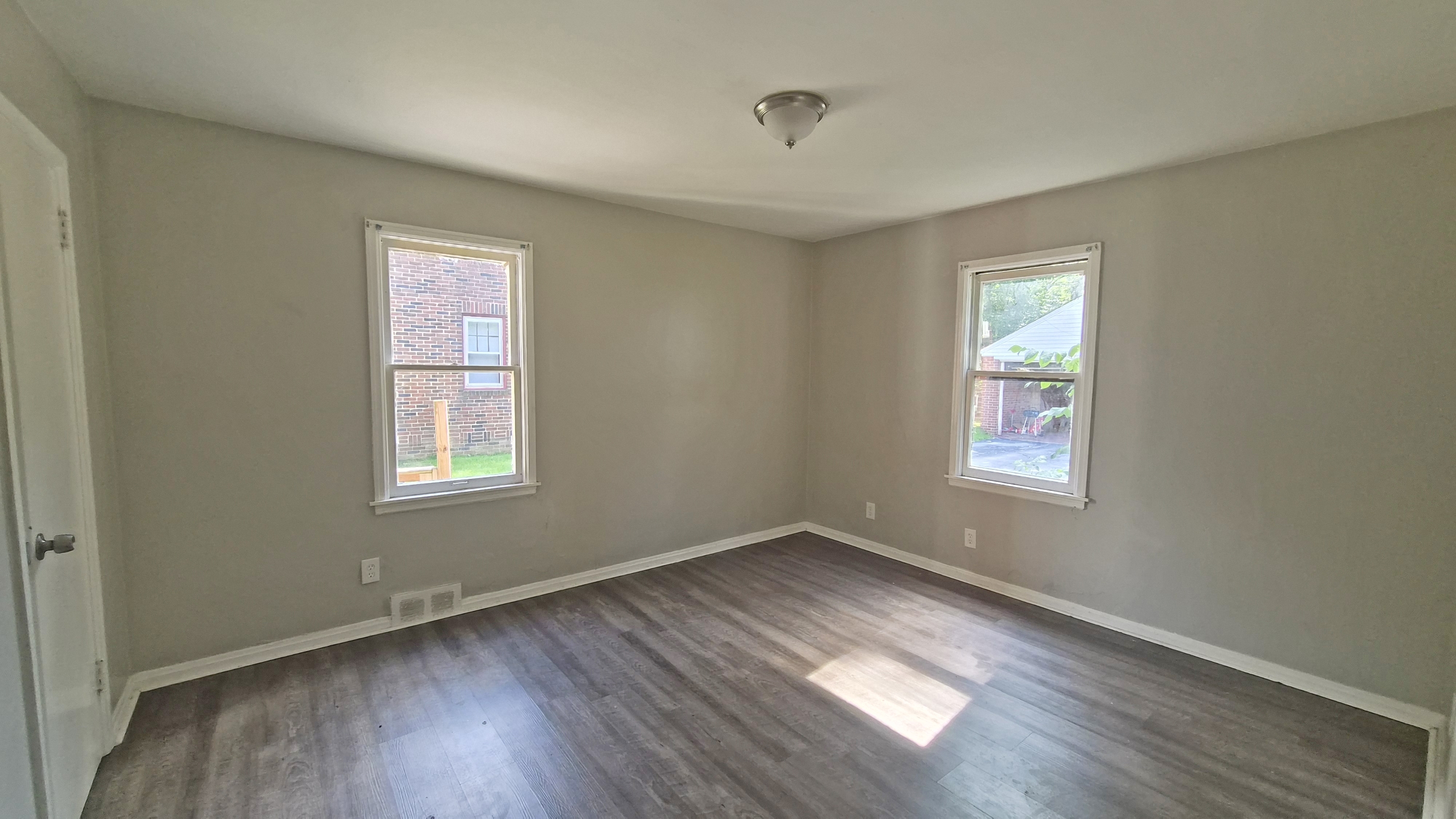 4230 Chester Dr – photo 4