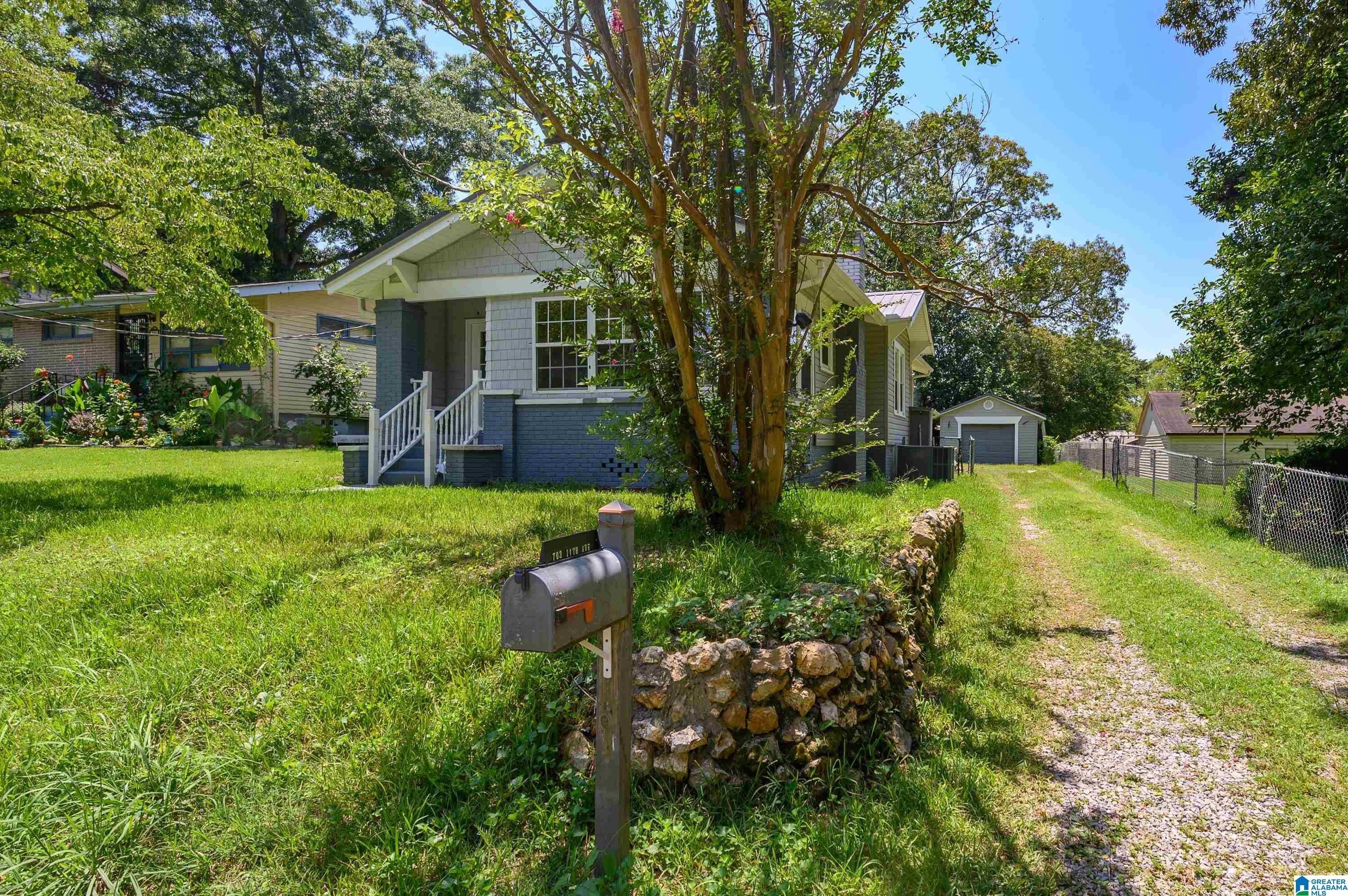 703 11th Ave – photo 2