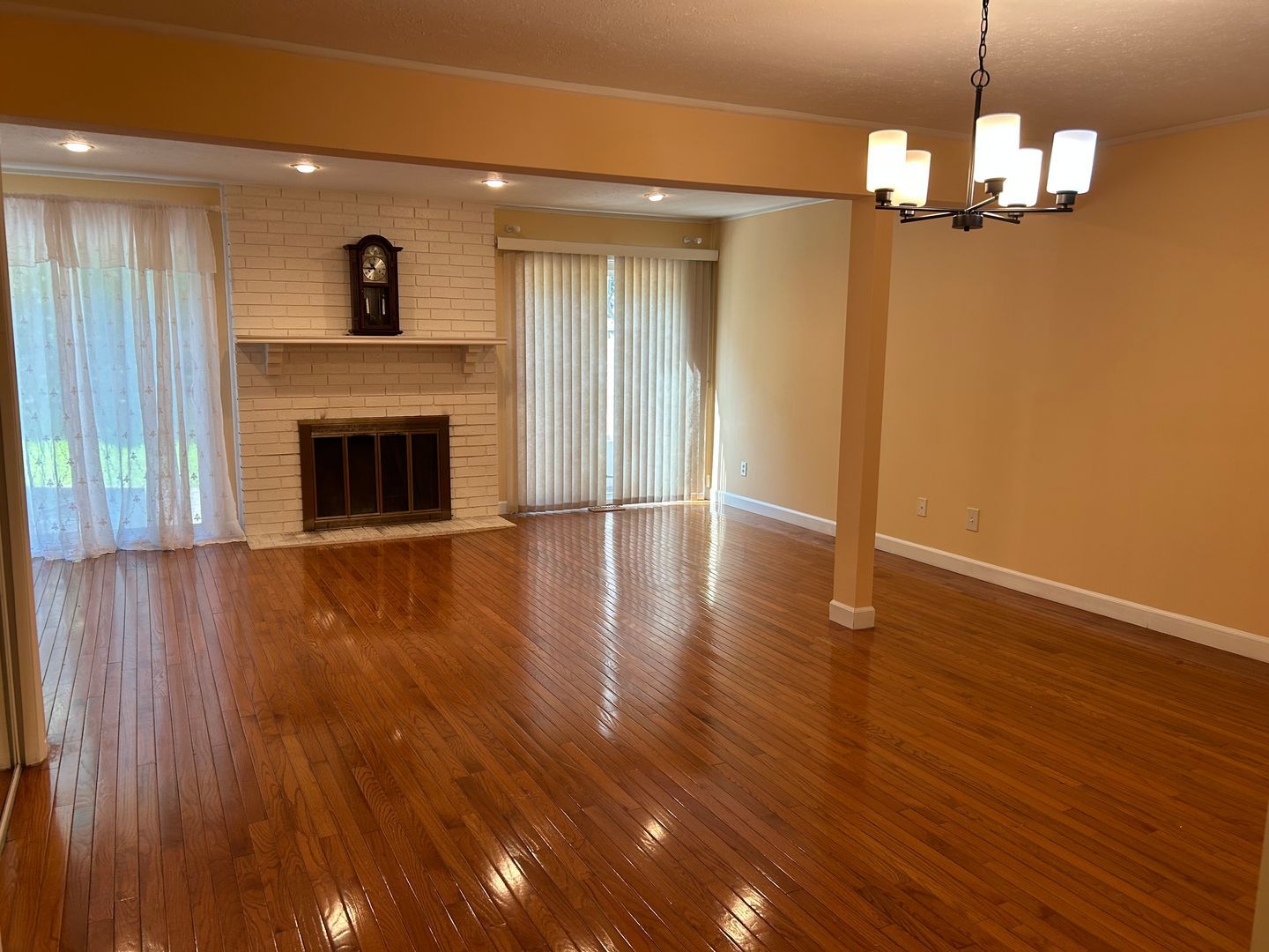 4456 Donna Dr – photo 2