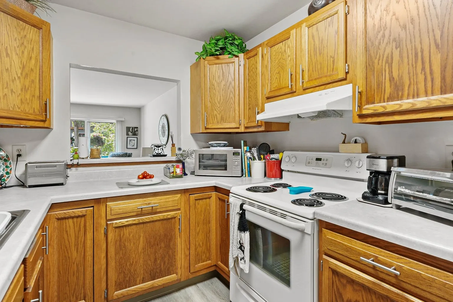 Ridge Creek Apartments – photo 2