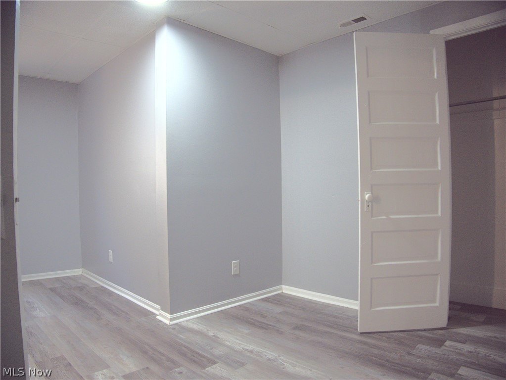 687 Broadway Ave – photo 5
