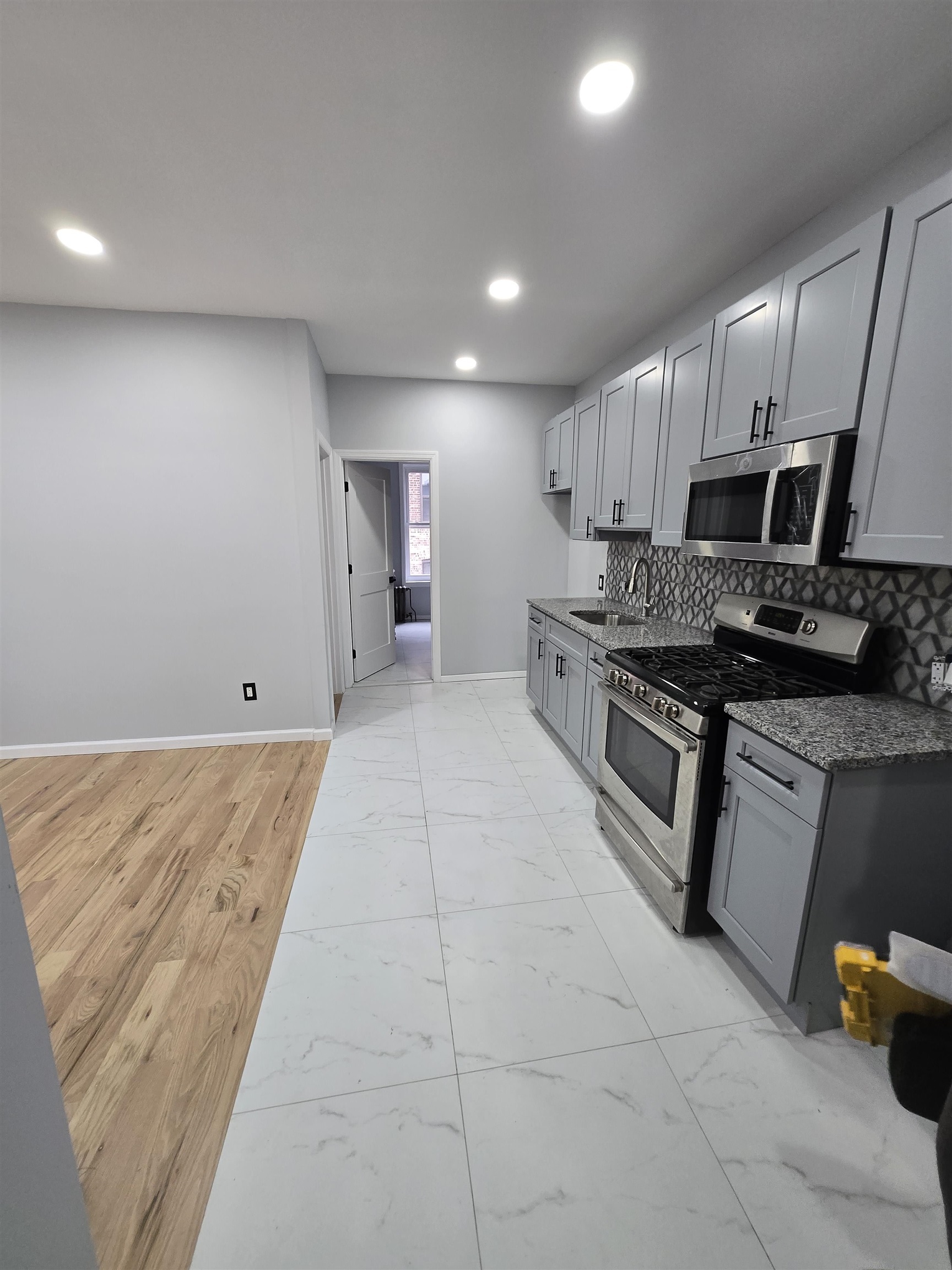 236 Fulton Ave – photo 4