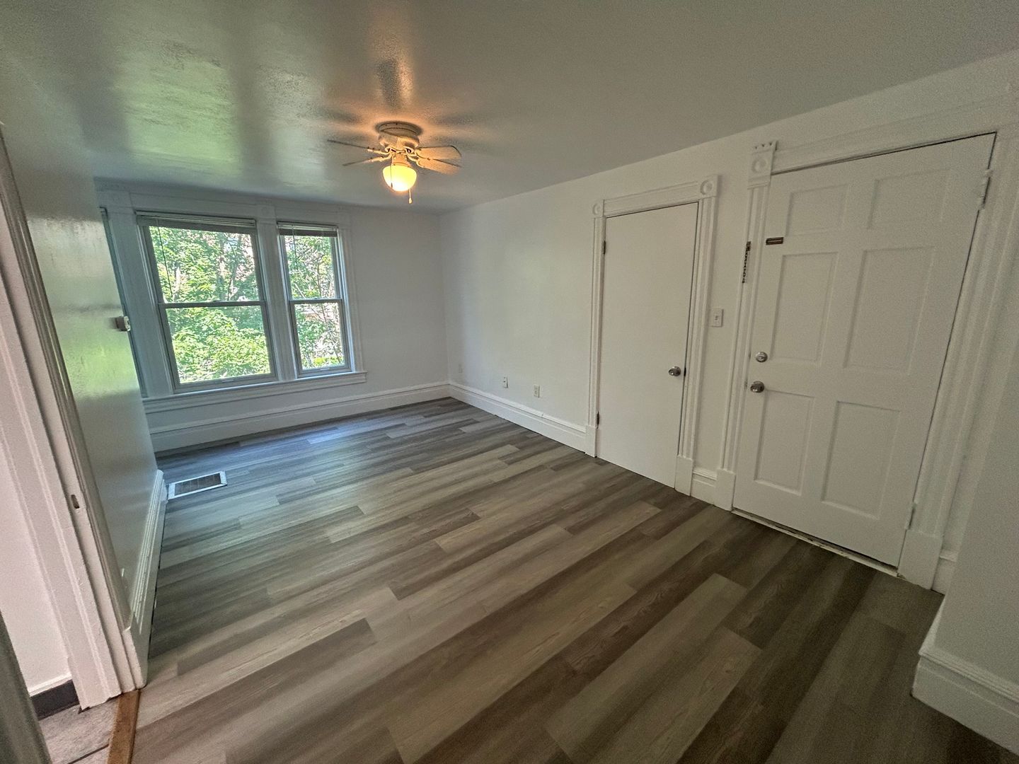2005 W 2nd Ave unit #4 – photo 3