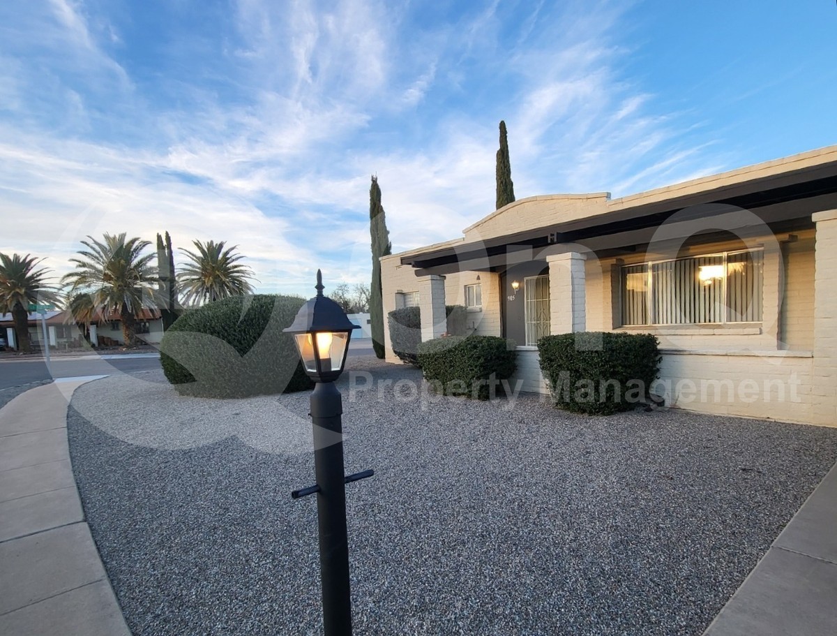 905 S La Bellota – photo 3